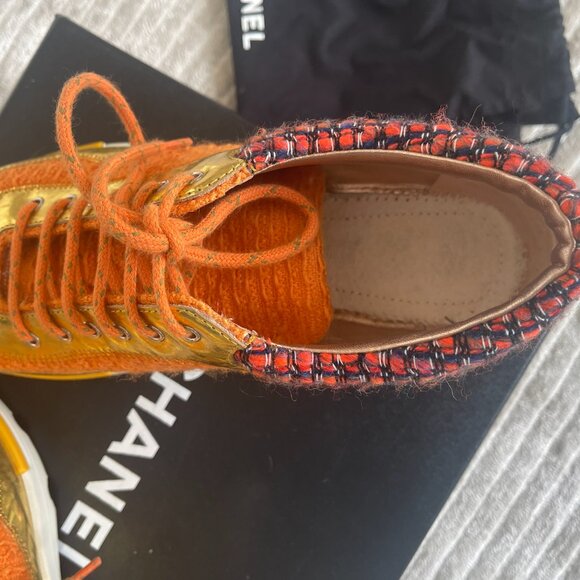 Chanel Sneakers size 38 - Picture 7 of 9